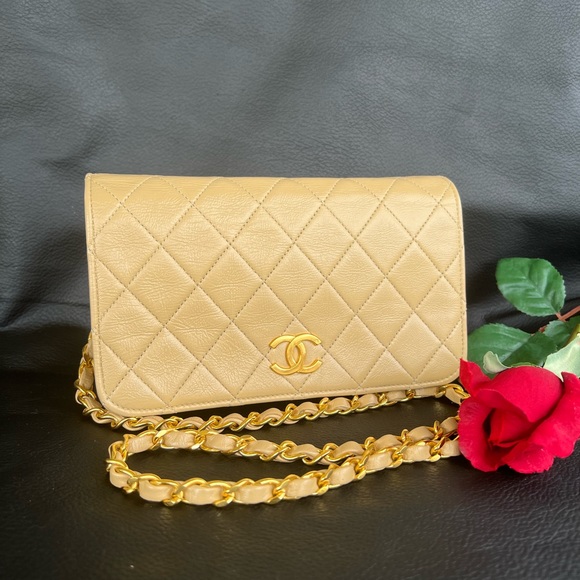 💥AUTH. CHANEL  MATELASSE  FULL FLAP  MINI BAG💥 - Picture 1 of 15